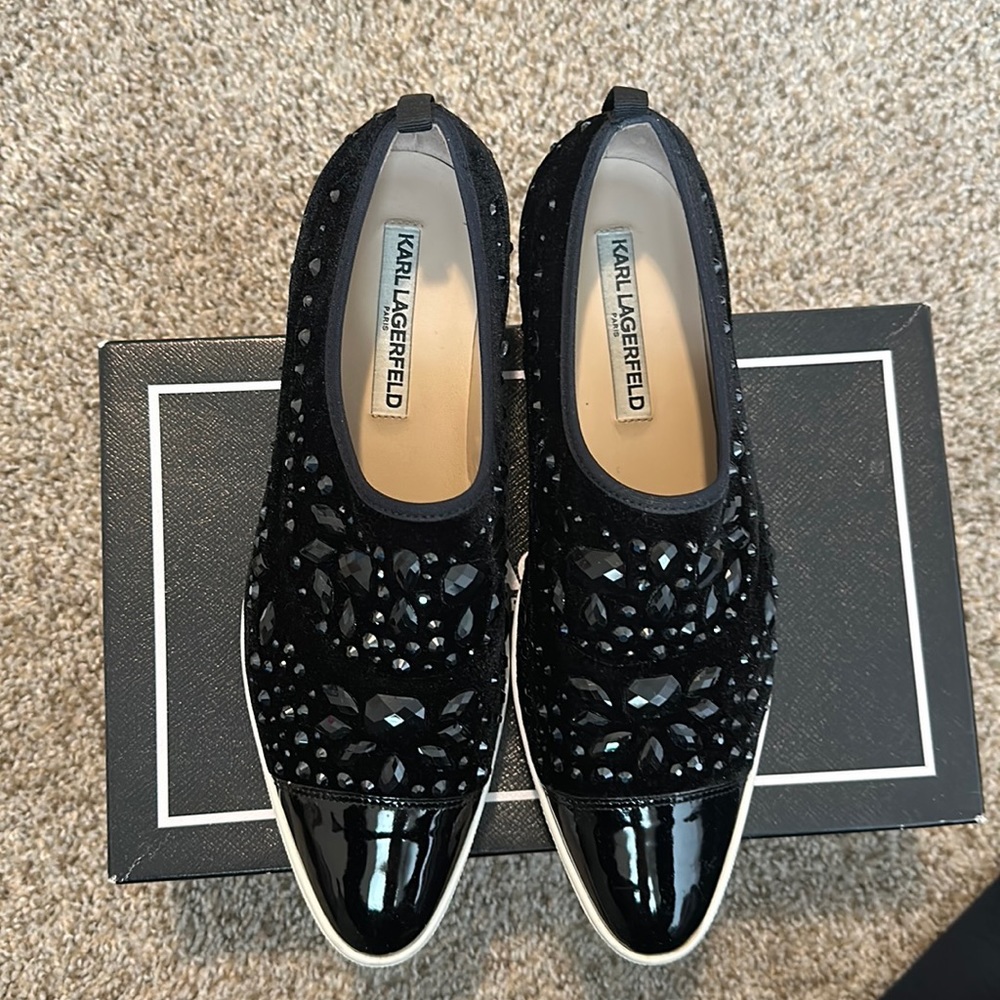Karl Lagerfeld Paris Black stretch velvet patent leather sneakers / stones